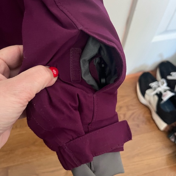 REI kids snow/ski coat. Size small (8). Plum/purple - Picture 6 of 8